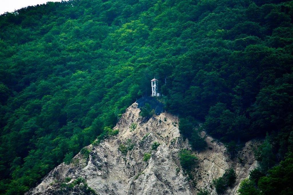 Бунгала Дара Kalofer Luaran gambar